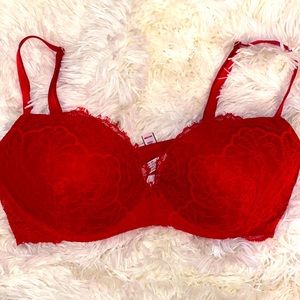Victoria’ Secret Red Lace Bra 36C